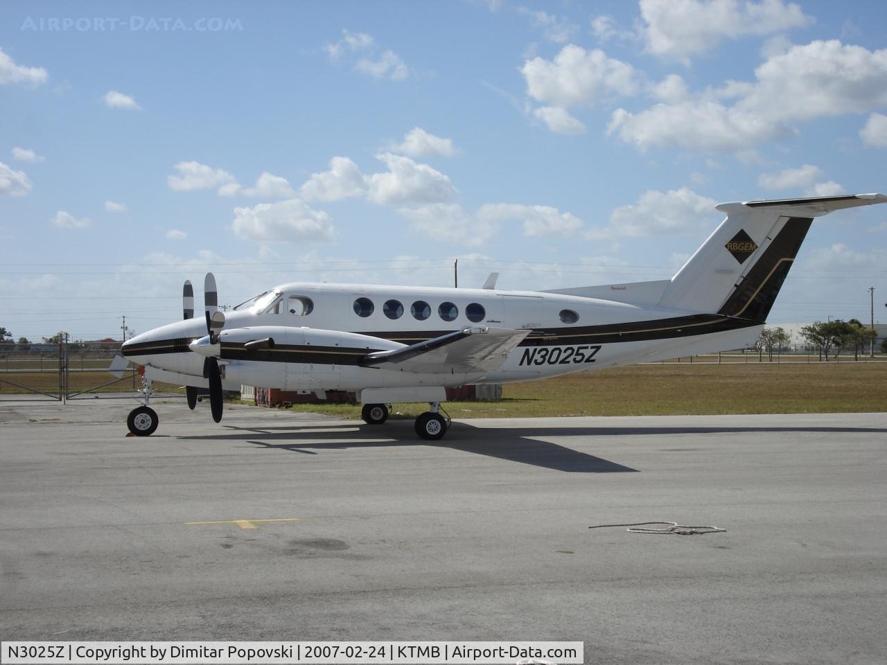 N3025Z, 1987 Beechcraft King Air 300 C/N FA-120, Tamiami Airport