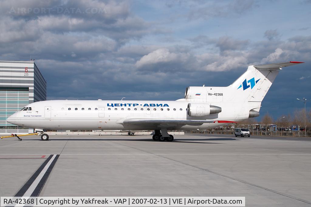 RA-42368, 1989 Yakovlev Yak-42D C/N 4520422914166, Centre AVia Yakovlev 42