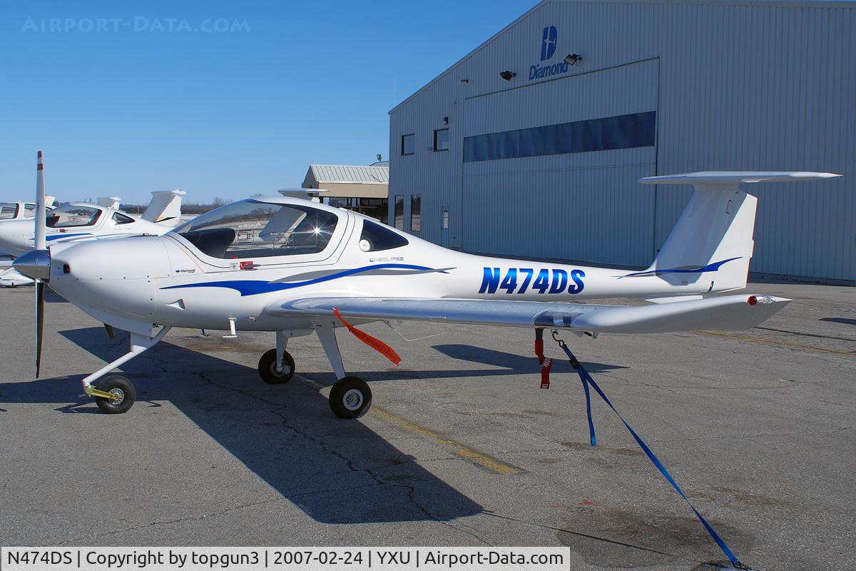 N474DS, Diamond DA-20C-1 Eclipse C/N CO414, Parked in front of Diamond Flight Centre