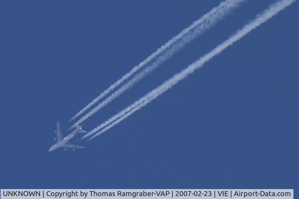 UNKNOWN, Contrails Various C/N Unknown, Singapore Airlines Boeing 747-400