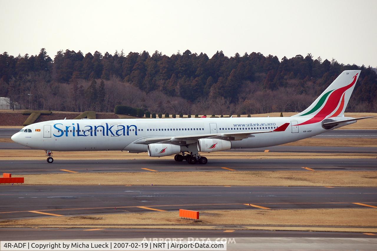 4R-ADF, 2000 Airbus A340-313 C/N 374, Taxiing to the gate