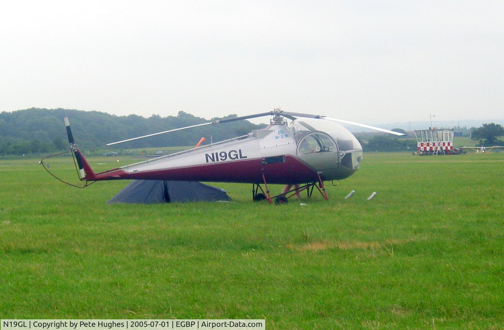 N19GL, 1992 Brantly B-2B C/N 2004, Brantly B-2 at the PFA Rally, Kemble