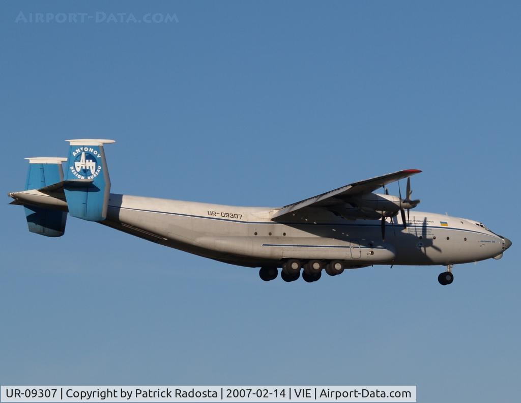 UR-09307, 1974 Antonov An-22A C/N 043481244, Antonov An 22 approaching RWY 11 at VIE