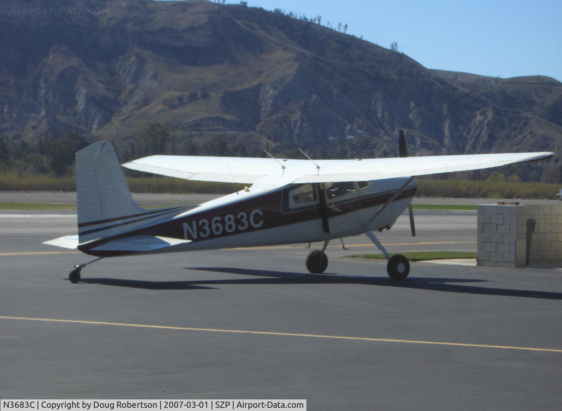 N3683C, 1954 Cessna 180 C/N 31182, 1954 Cessna 180, Continental O-470 225 Hp, refueling