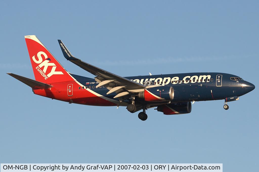 OM-NGB, 2005 Boeing 737-76N C/N 32695, Skyeurope 737-700