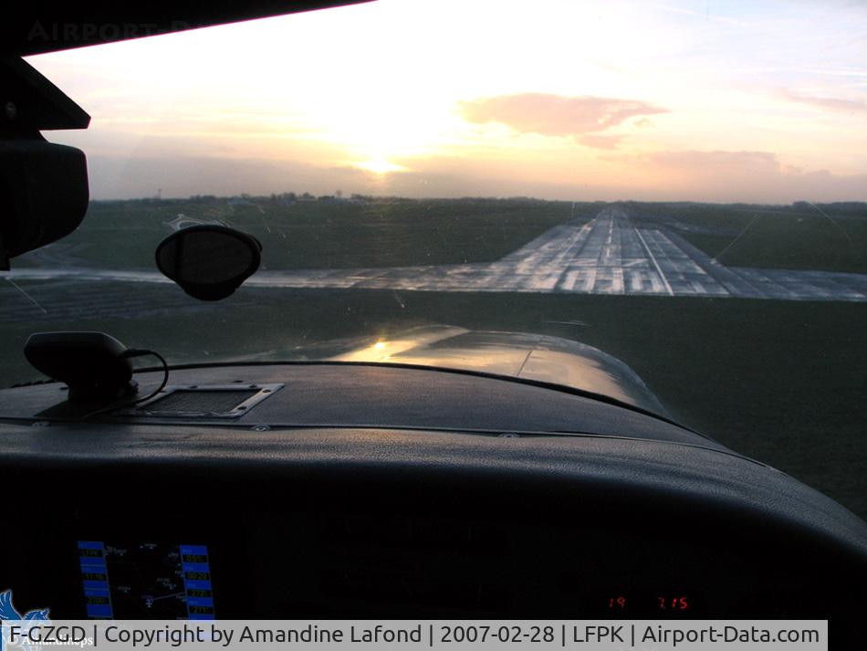 F-GZGD, Cessna TR182 Turbo Skylane RG Turbo Skylane RG C/N R182-00766, Finale 27C