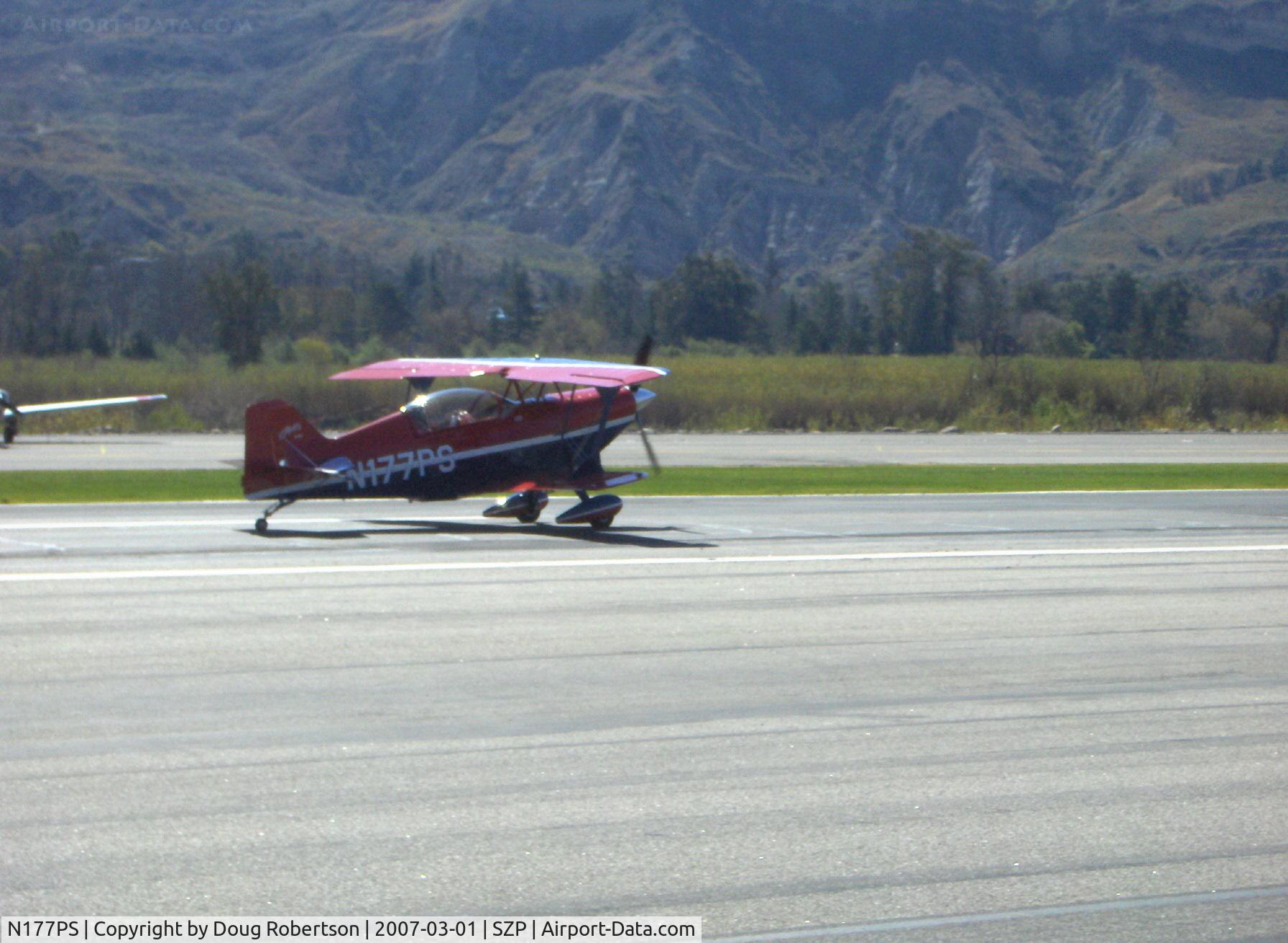 N177PS, 2000 Aviat Pitts S-2C Special C/N 6038, 2000 Aviat PITTS S-2C, Lycoming AEIO-540, landing roll Rwy 22