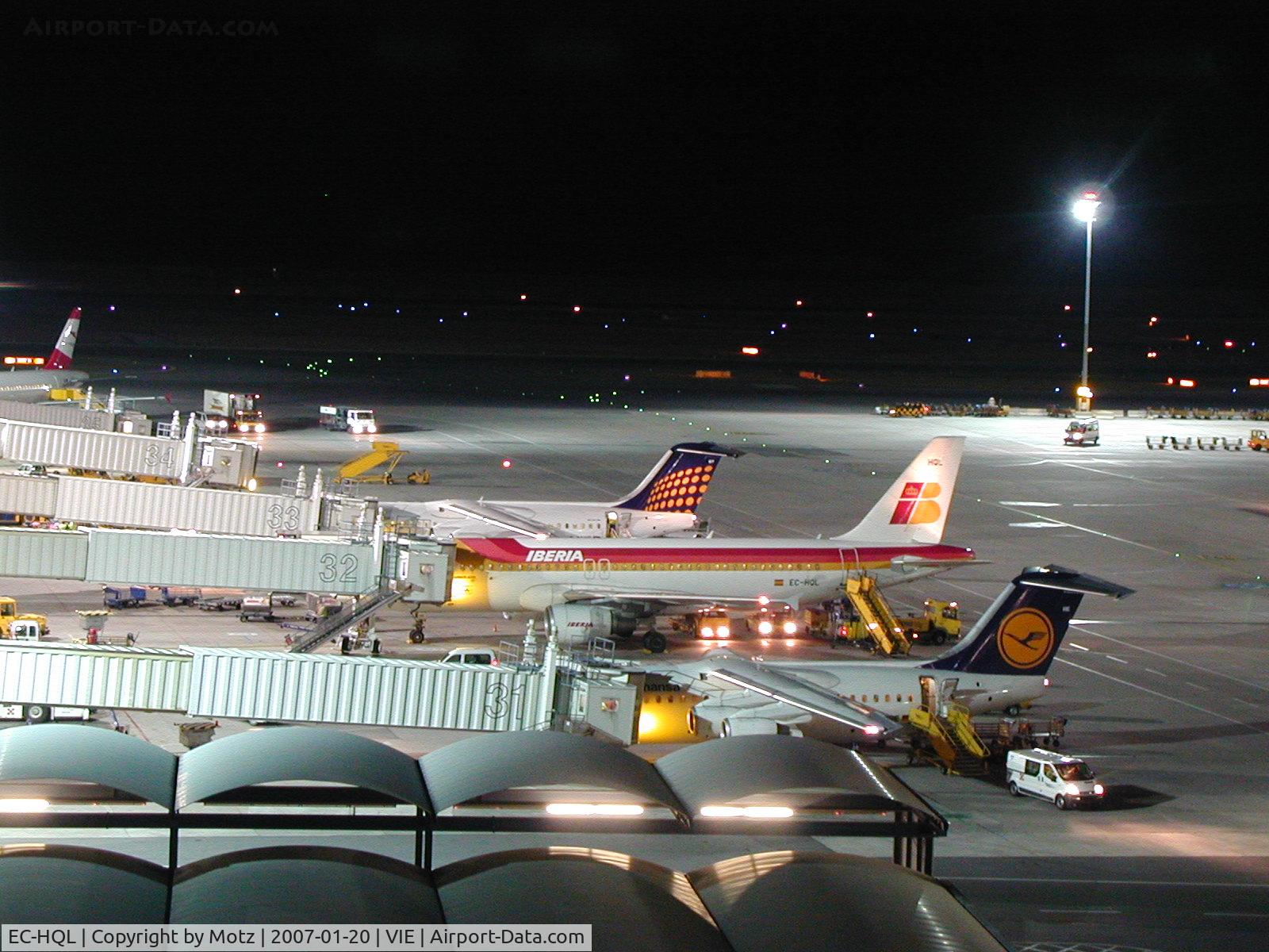 EC-HQL, 2001 Airbus A320-214 C/N 1461, Pier West