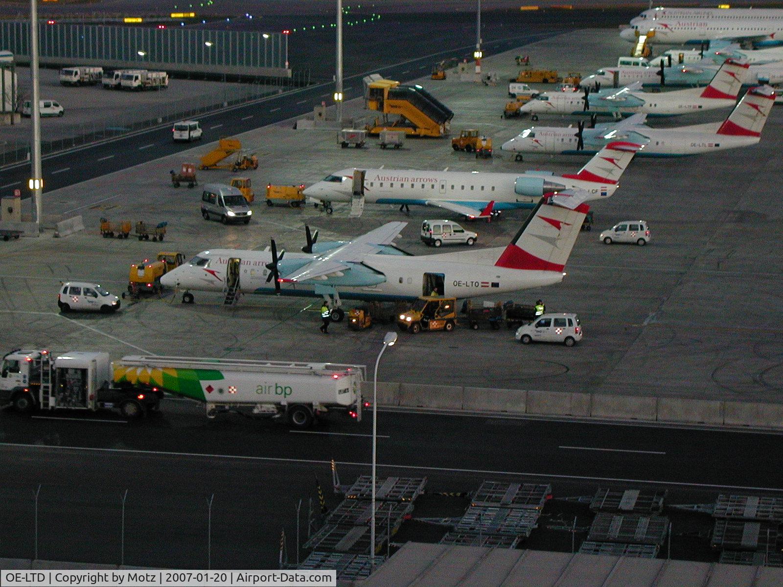 OE-LTD, 1995 De Havilland Canada DHC-8-314Q Dash 8 C/N 400, Skylink Parkingarea