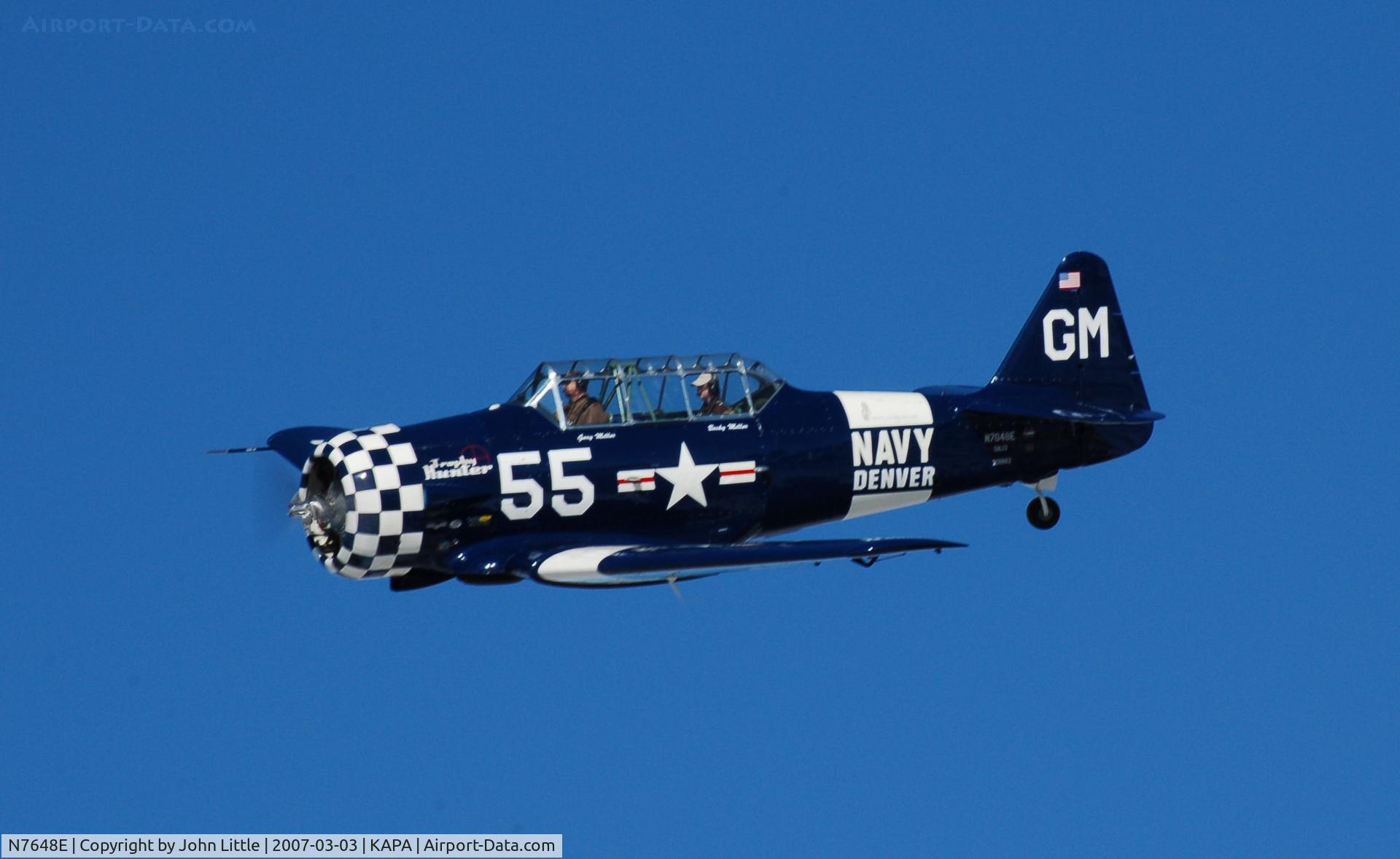 N7648E, 1942 North American SNJ-3 Texan C/N 78-6987, Landing 17L