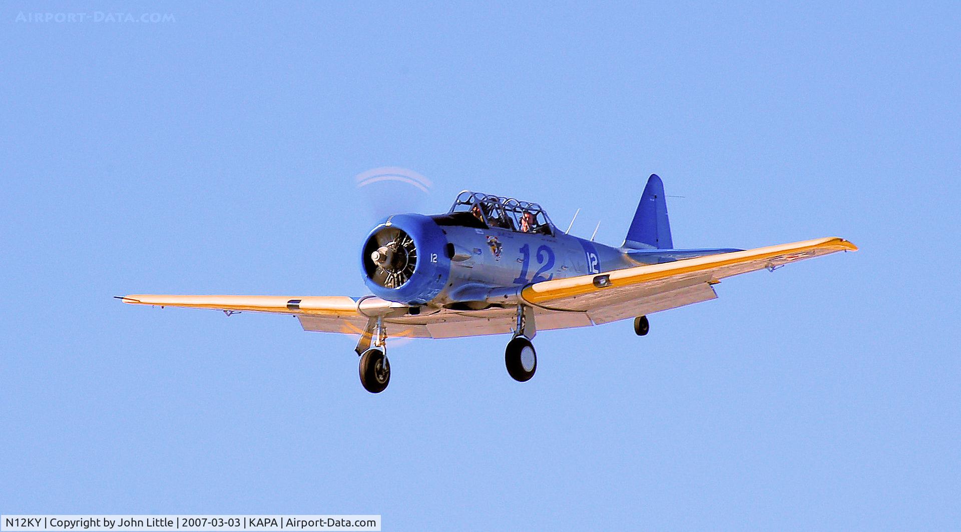 N12KY, 1943 North American SNJ-5 Texan Texan C/N 90995, Landing 17L