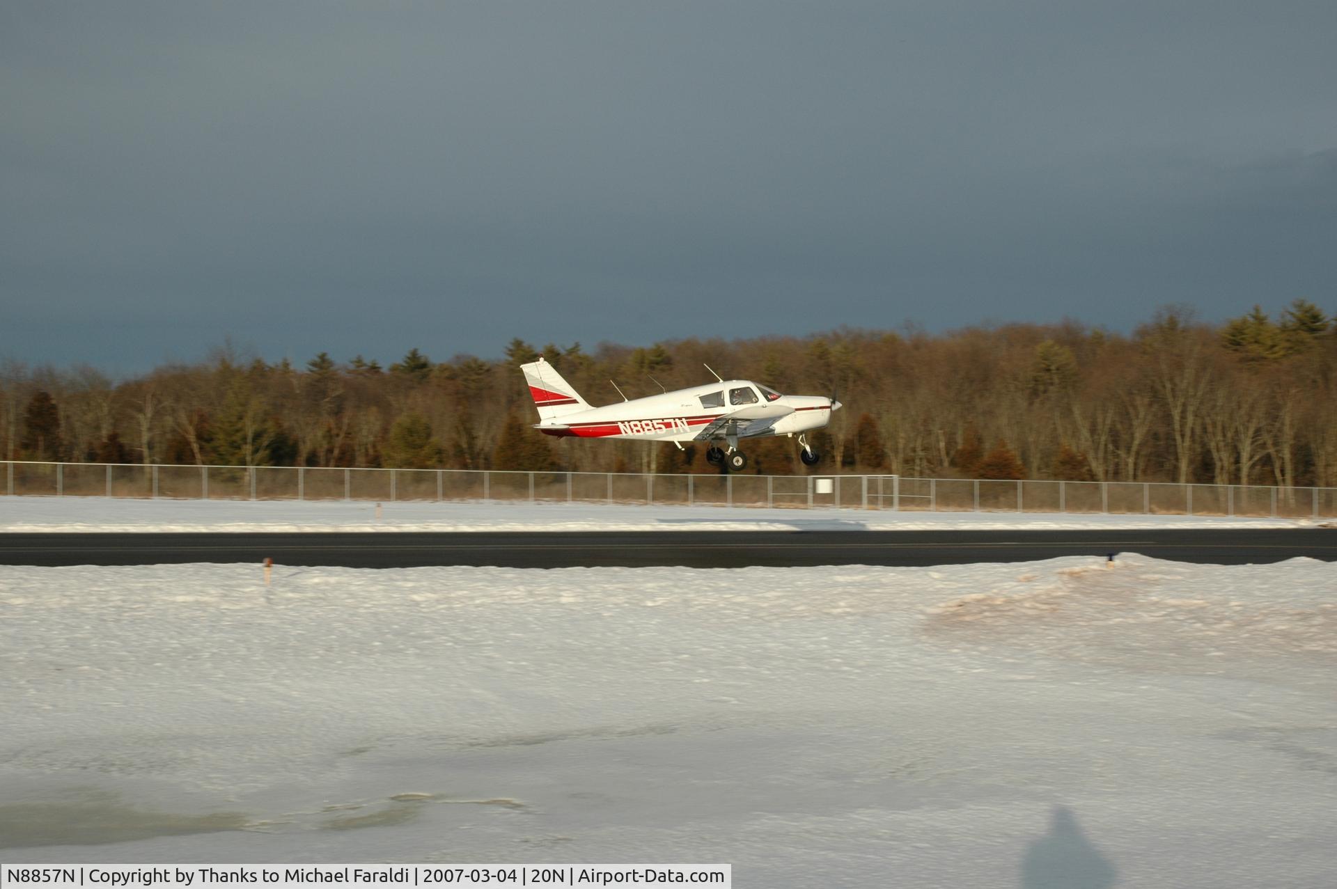 N8857N, 1969 Piper PA-28-140 C/N 28-25712, Take Off from Kingston-Ulster Airport (20N)