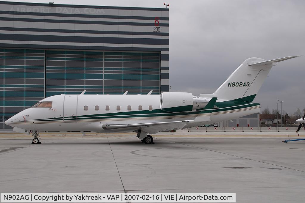 N902AG, 2001 Bombardier Challenger 604 (CL-600-2B16) C/N 5512, AGCO Cooperation Canadair CL600 Challenger