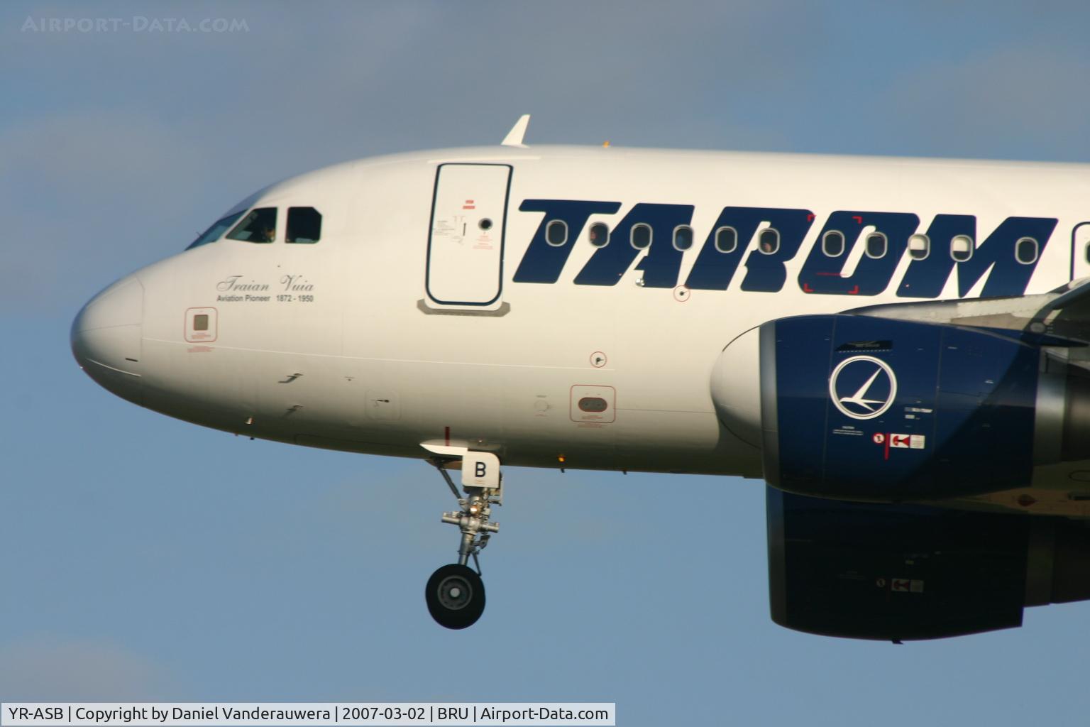 YR-ASB, 2006 Airbus A318-111 C/N 2955, descending to rwy 25L