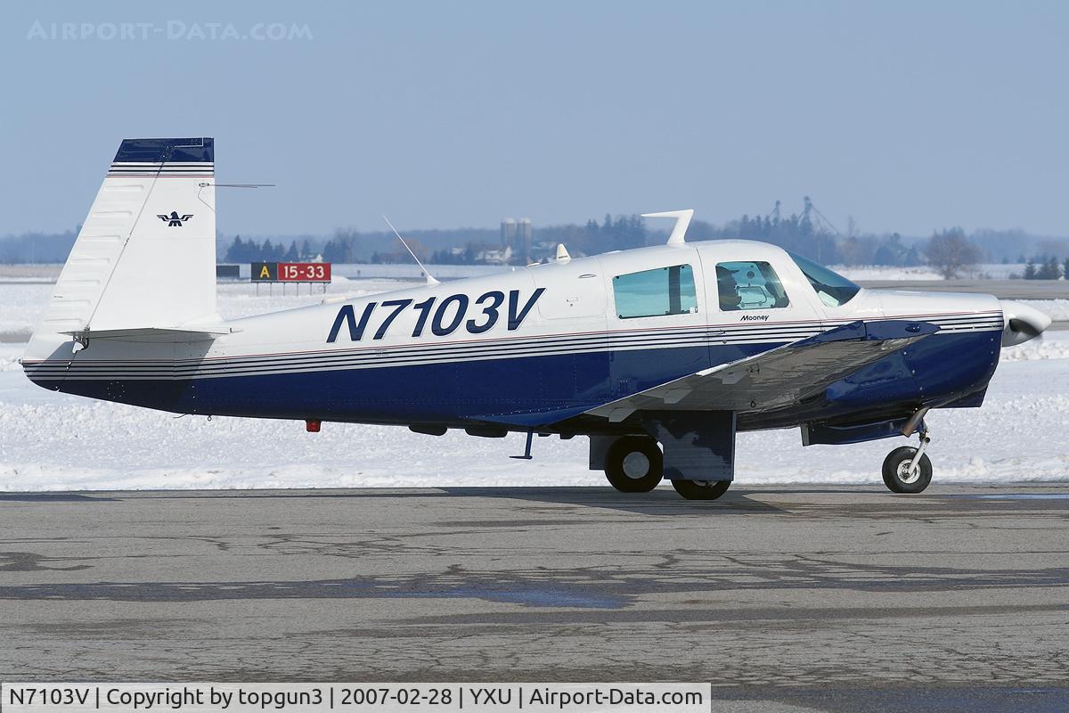 N7103V, 1974 Mooney M20C Ranger C/N 20-0027, Taxiing on Golf