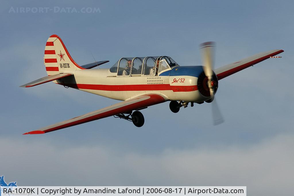 RA-1070K, 1989 Yakovlev Yak-52 C/N 1070, Ja l'artiste