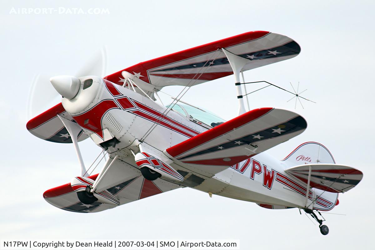 N17PW, 1988 Christen Pitts S-2B Special C/N 5148, Lyle Shelton's 1988 Pitts S-2B climbing out from RWY 21. What a beautiful plane! A true work of art & performance.