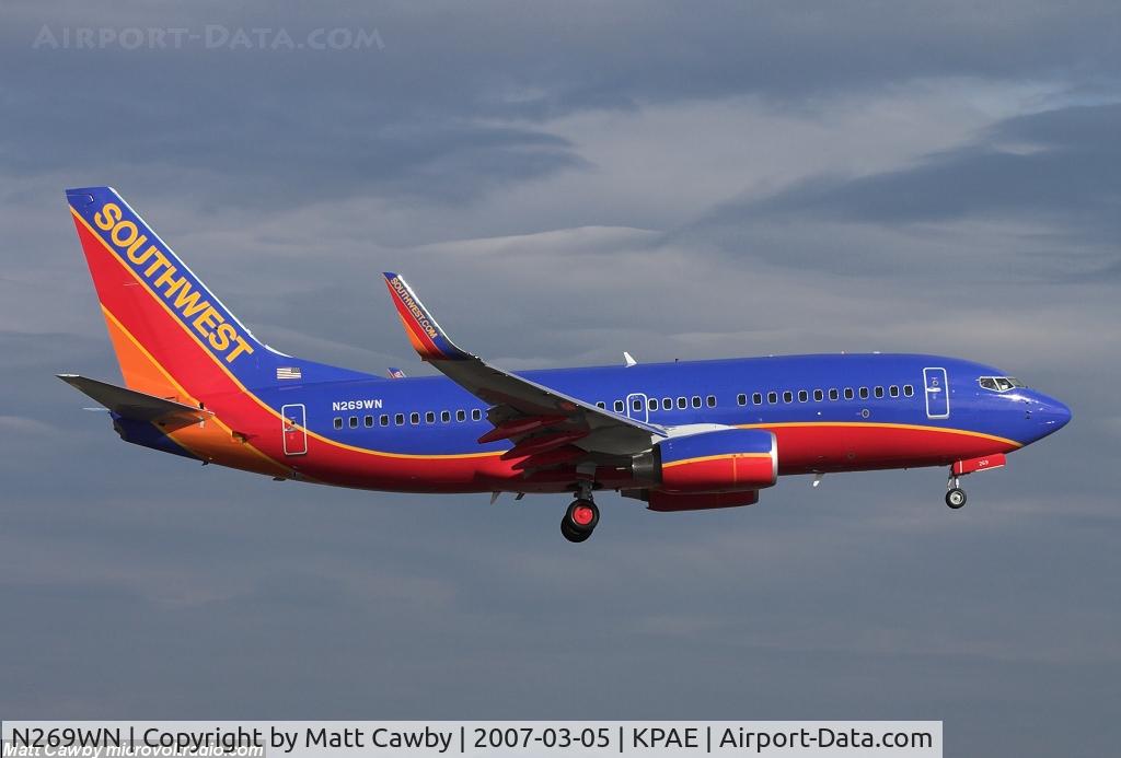 N269WN, 2007 Boeing 737-7H4 C/N 32526, Low approach at Paine Field