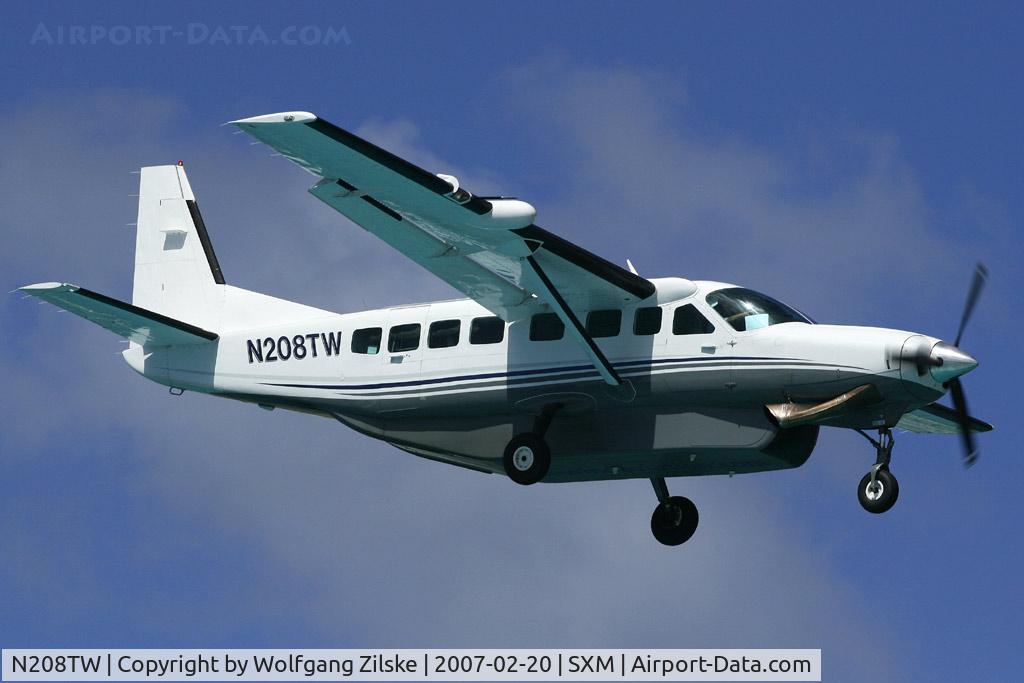 N208TW, 1998 Cessna 208B C/N 208B0671, visitor