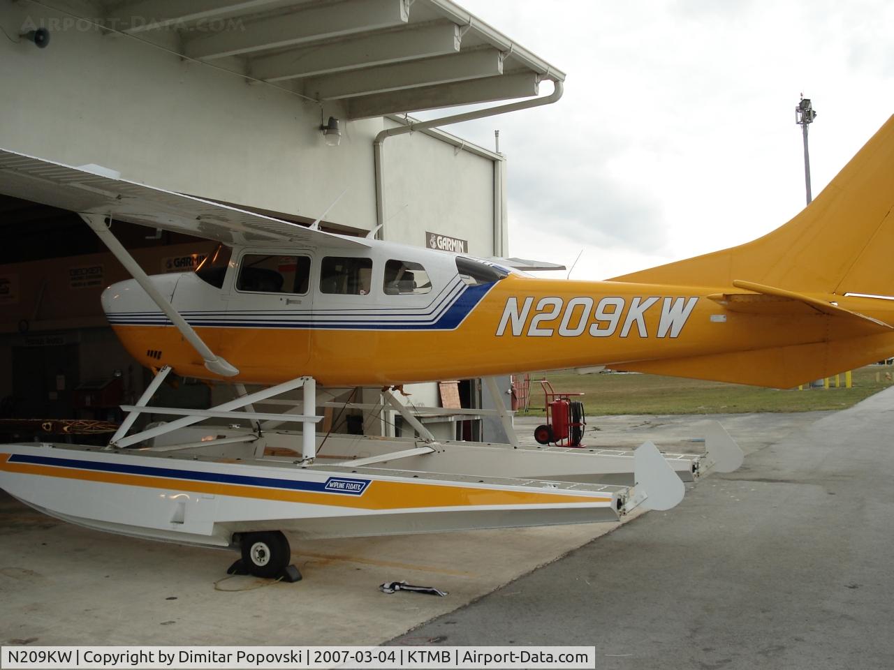 N209KW, 1998 Cessna 206H Stationair C/N 20608013, Cessna 206 - formerly N7274N