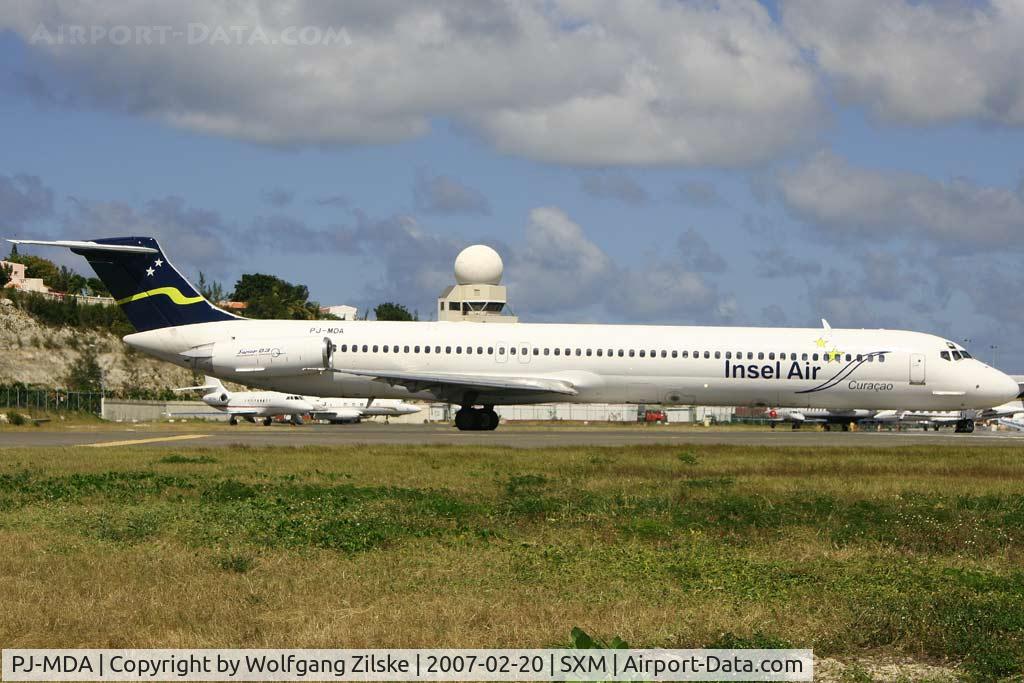 PJ-MDA, 1987 McDonnell Douglas MD-83 (DC-9-83) C/N 49449, visitor