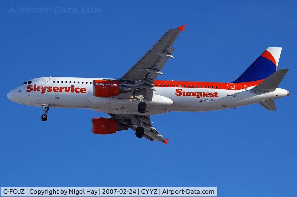 C-FOJZ, 2003 Airbus A320-214 C/N 1965, 06L arrival
