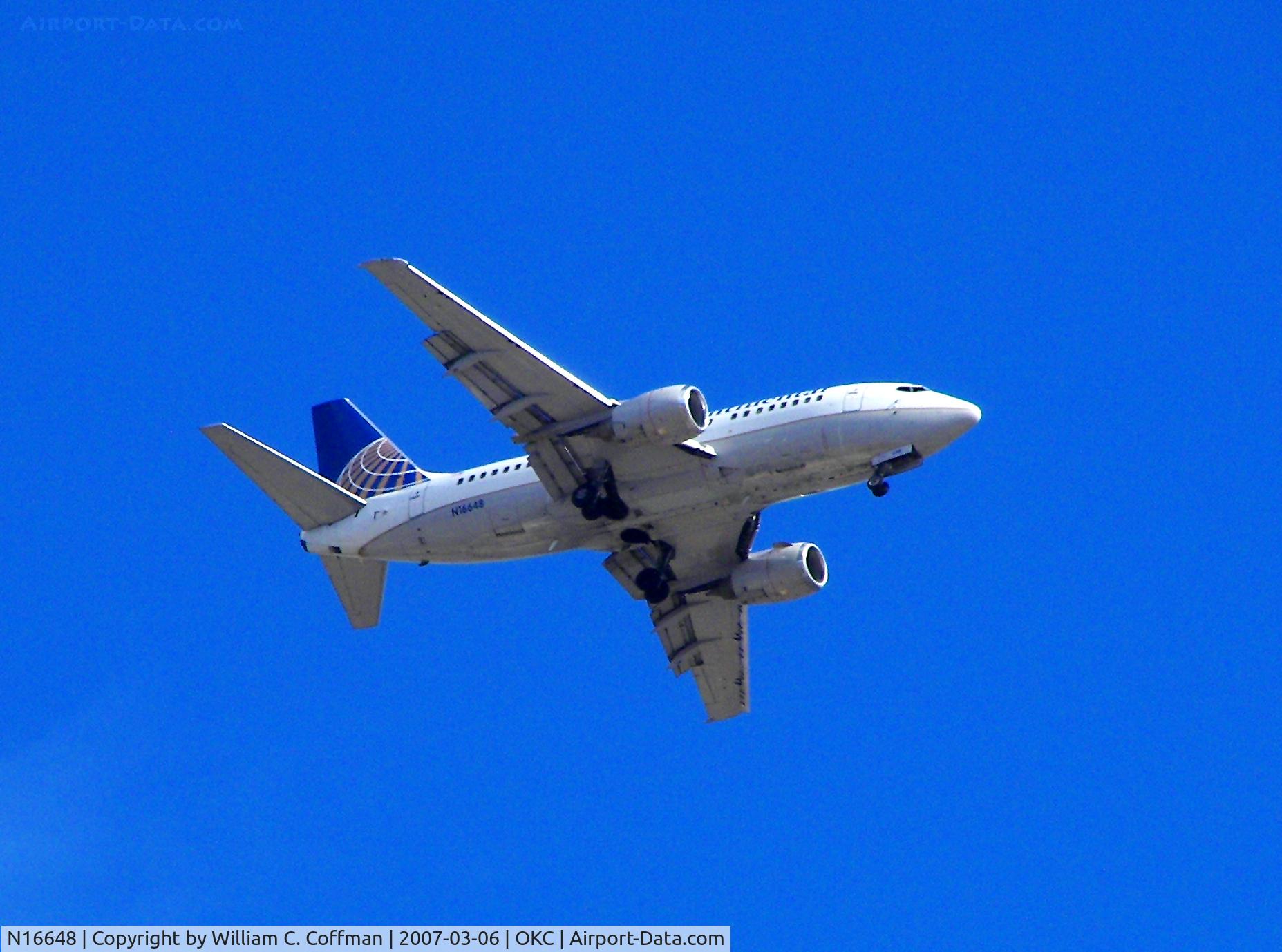 N16648, 1997 Boeing 737-524 C/N 28909, Passing Over My Office at Fairgrounds in OKC. Heading to Will Rogers World Airport