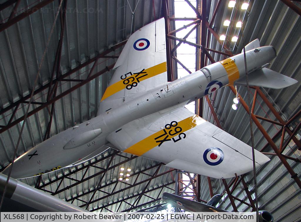 XL568, 1958 Hawker Hunter T.7A C/N 41H-693719, Hawker Hunter T7A