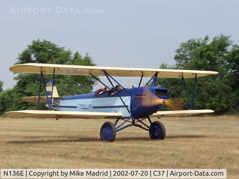 N136E, 1928 Command-aire 3C-3 C/N 532, Take off at Brodhead