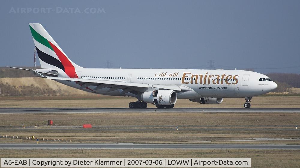 A6-EAB, 2000 Airbus A330-243 C/N 365, Just landing in Vienna
