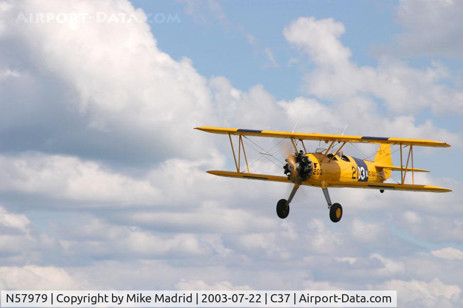 N57979, 1941 Boeing A75N1(PT17) C/N 75-2271, On final Brodhead