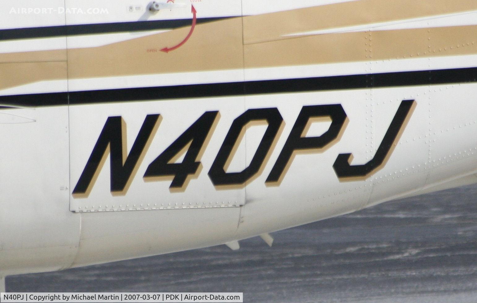 N40PJ, 1999 Raytheon B200 King Air C/N BB-1660, Tail Numbers