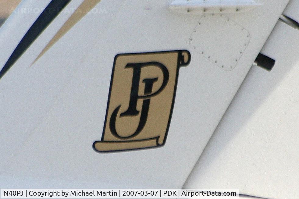 N40PJ, 1999 Raytheon B200 King Air C/N BB-1660, Tail Art