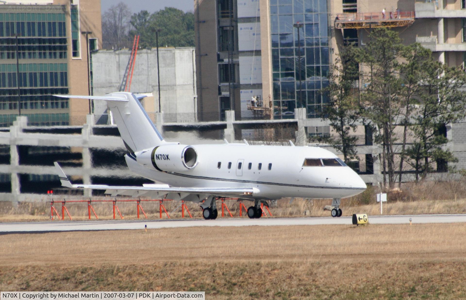 N70X, 1981 Canadair Challenger 600 (CL-600-1A11) C/N 1032, Landing Runway 20L