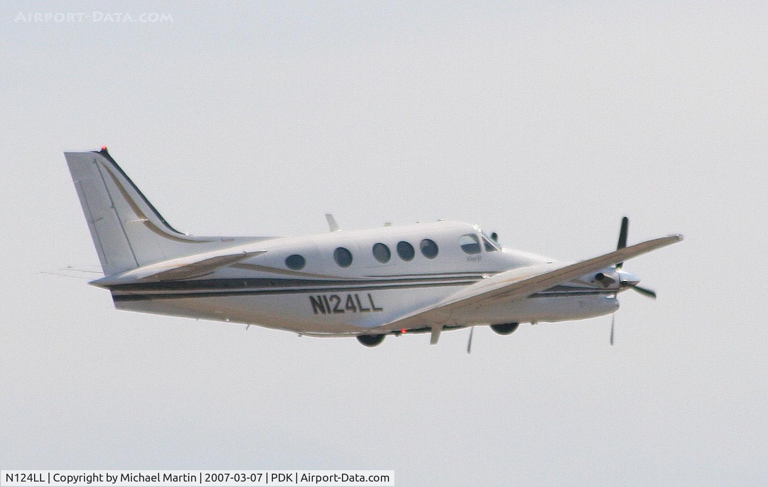 N124LL, Raytheon Aircraft Company C90A C/N LJ-1695, Departing PDK enroute to TVI