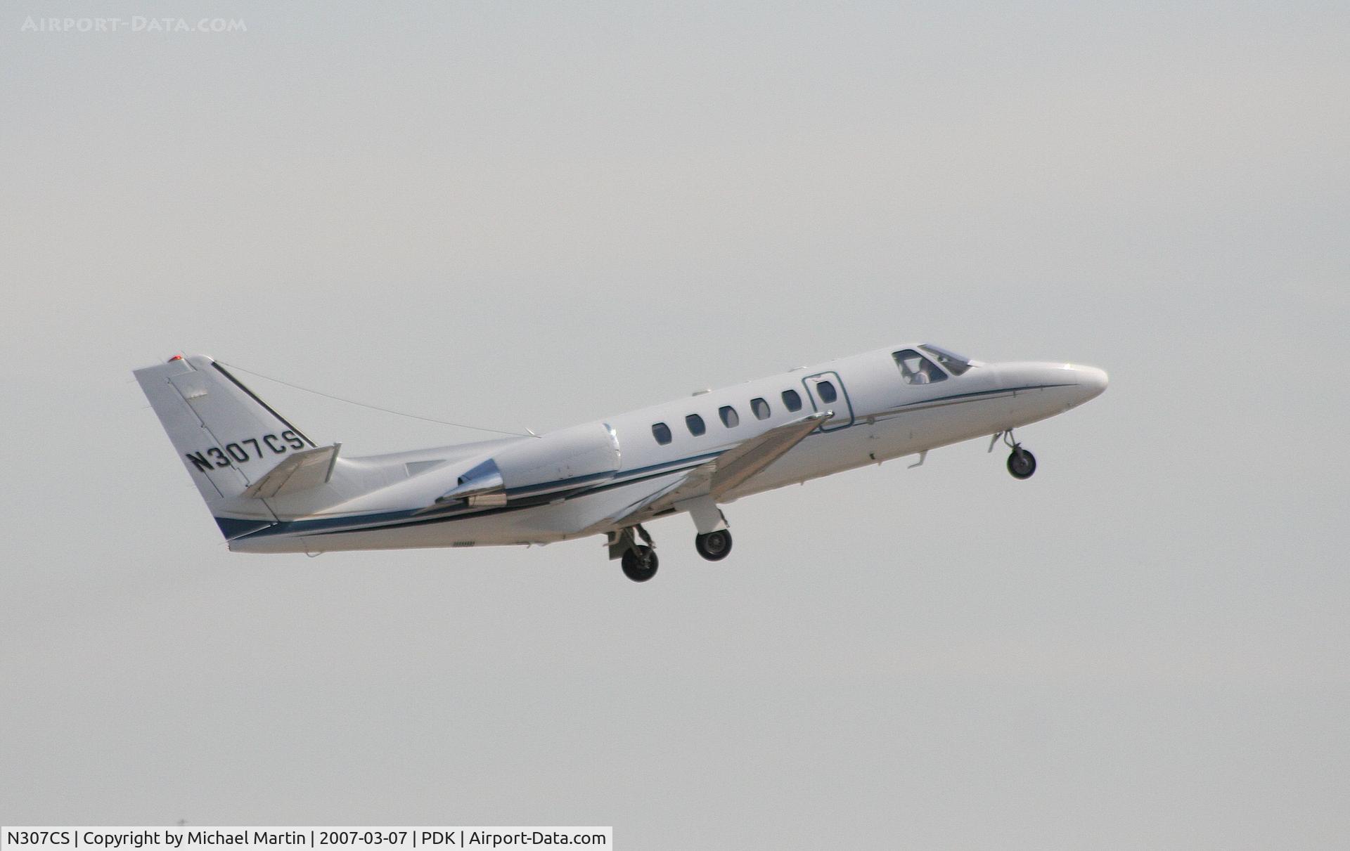 N307CS, 2001 Cessna 550 Citation II C/N 550-0974, Departing PDK enroute to DVN