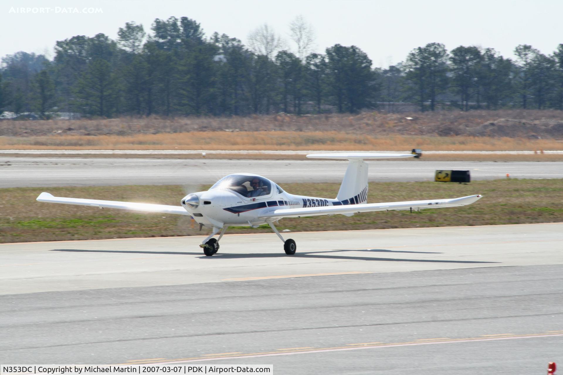 N353DC, 2005 Diamond DA-20C-1 Eclipse C/N C0353, Taxing back from flight