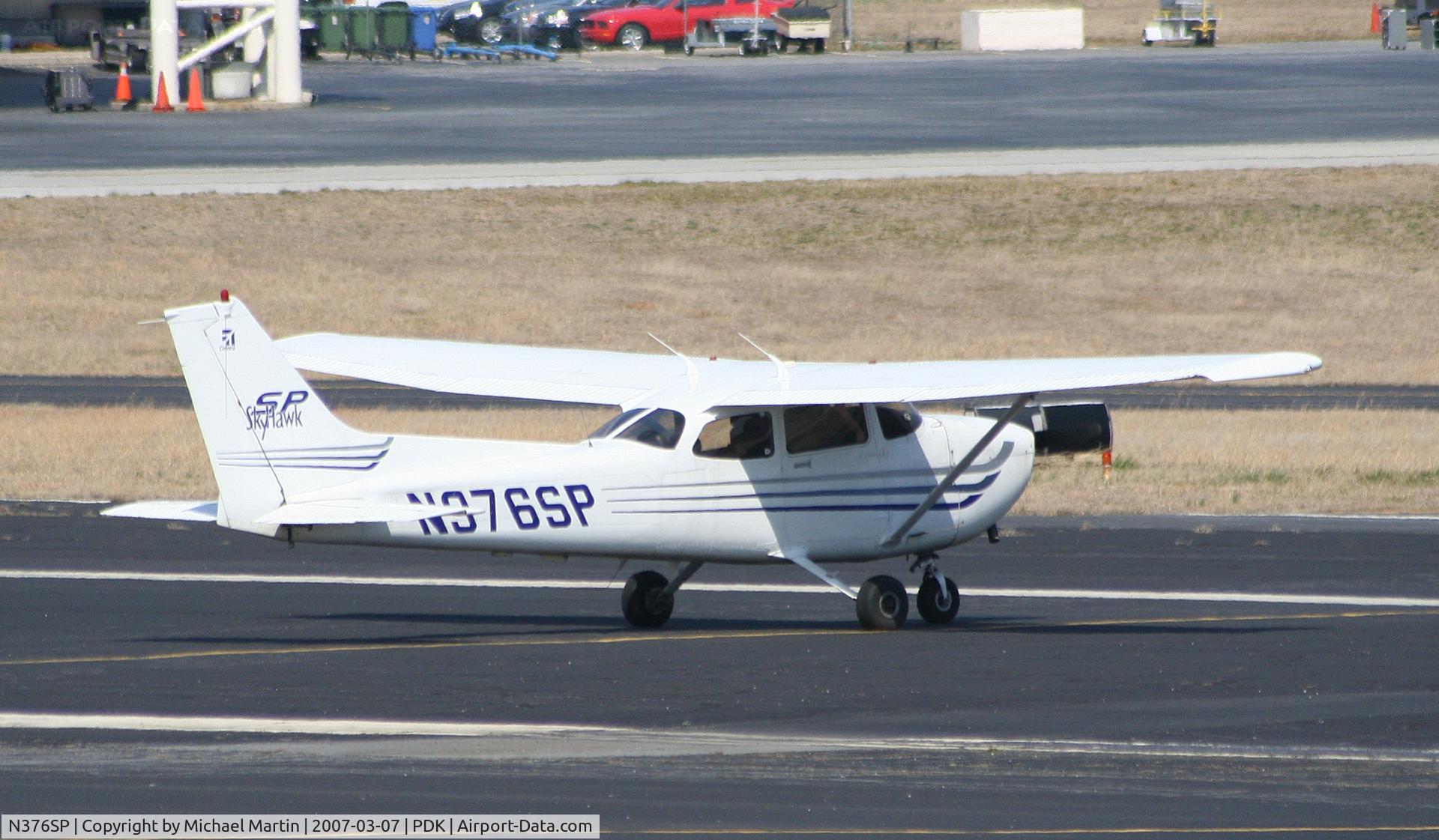 N376SP, 2003 Cessna 172S Skyhawk SP C/N 172S9508, Taxing to Runway 20R