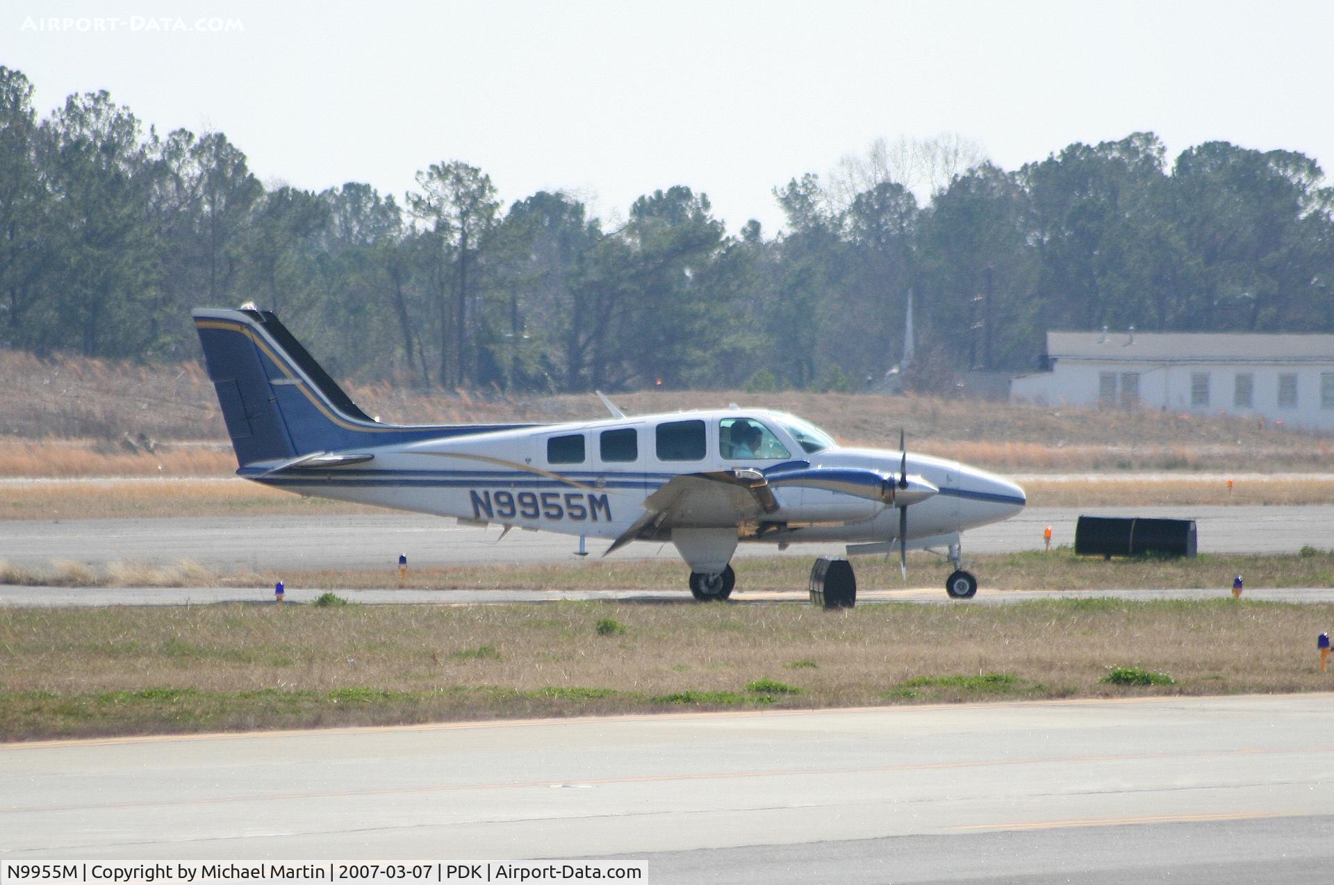 N9955M, 1989 Beech 58 Baron C/N TH-1575, Taxing to Mercury Air Center