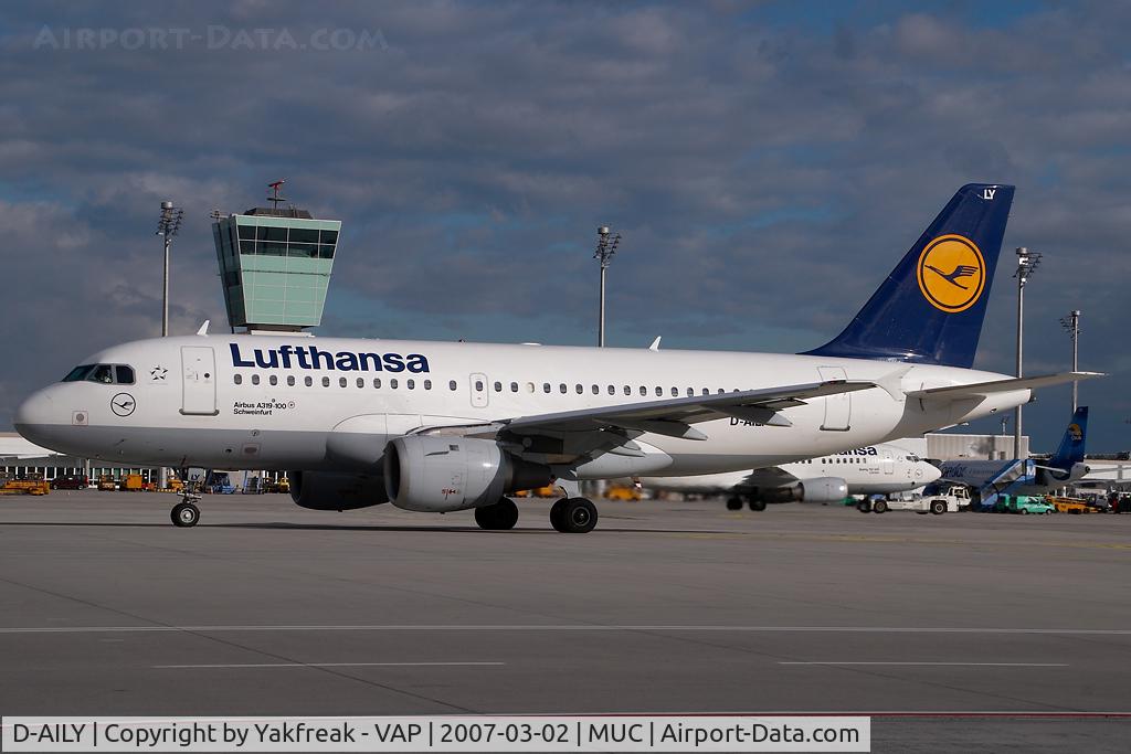 D-AILY, 1998 Airbus A319-114 C/N 875, Lufthansa Airbus 319