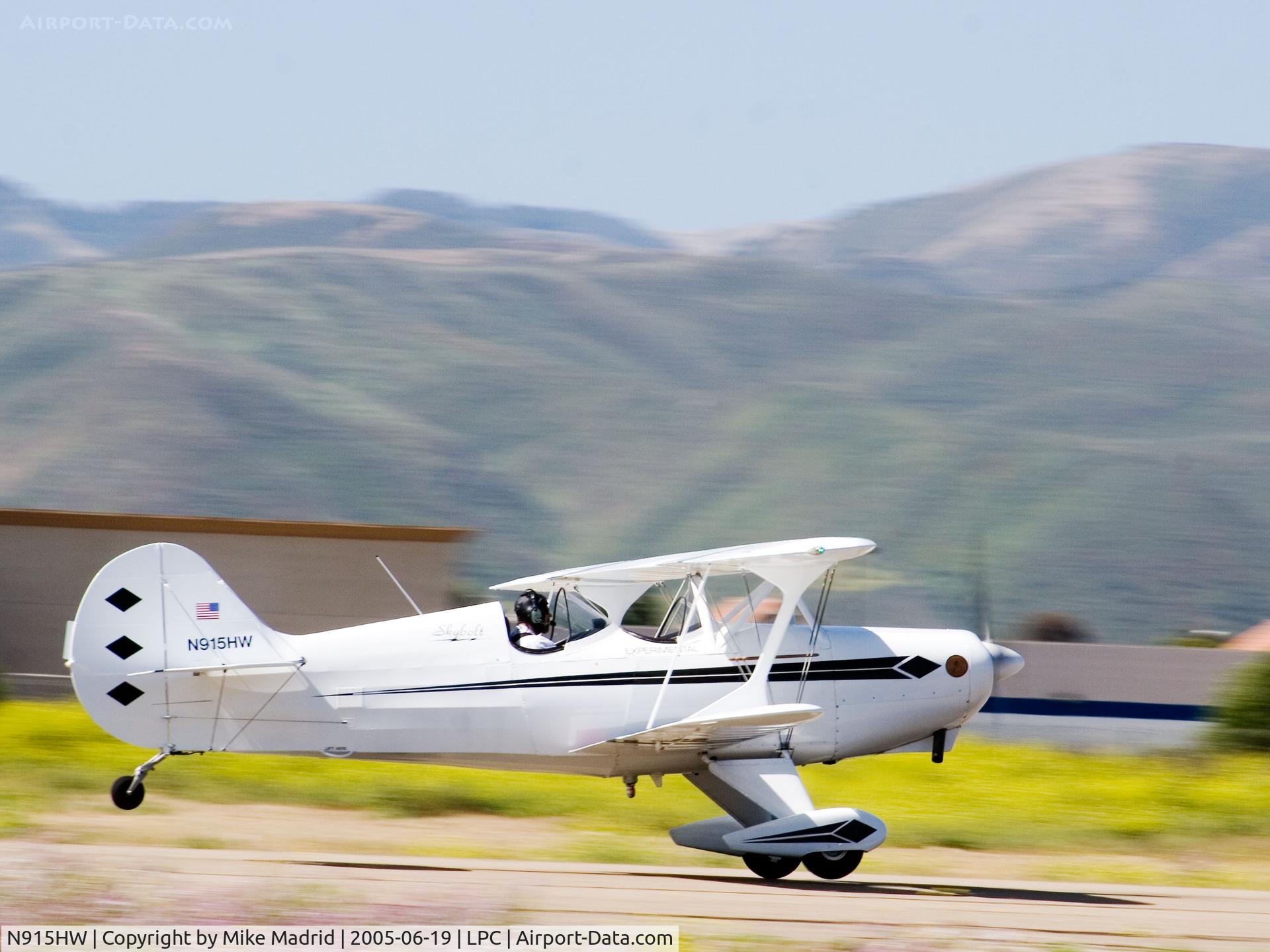 N915HW, 1995 Steen Skybolt C/N 0001 (N915HW), Take off roll Lompoc