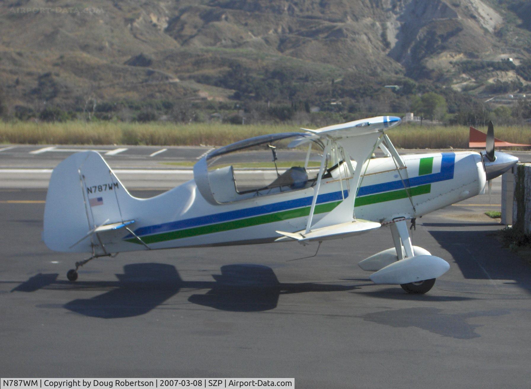 N787WM, 1993 Stolp SA-750 Acroduster Too C/N SA750-083176JC, 1993 Causey ACRODUSTER II, Lycoming AEIO-360 180 Hp, refueling