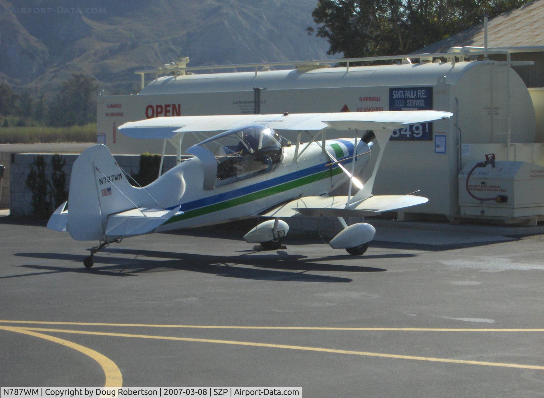 N787WM, 1993 Stolp SA-750 Acroduster Too C/N SA750-083176JC, 1993 Causey ACRODUSTER, Lycoming AEIO-360 180 Hp, refueling