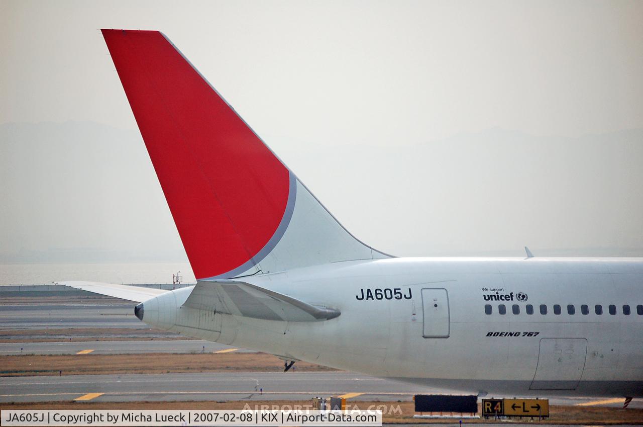 JA605J, Boeing 767-346/ER C/N 33494, Tail