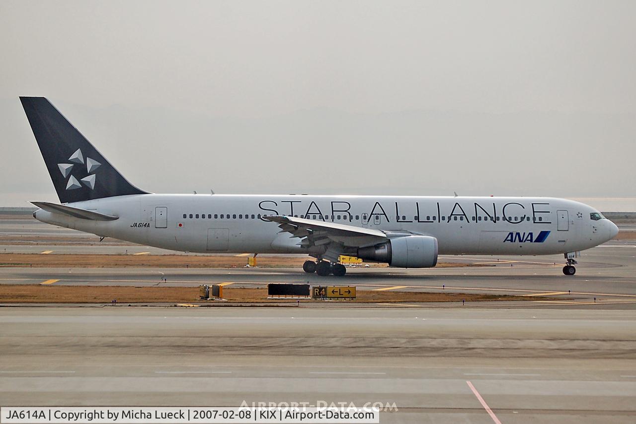 JA614A, 2005 Boeing 767-381/ER C/N 33508, Star Alliance livery (ANA)