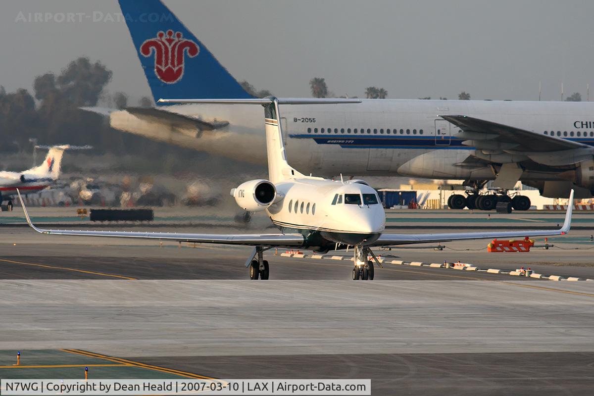 N7WG, 1979 Gulfstream American G-1159 Gulfstream II C/N 248, Hawker Air LP's 1979 Gulfstream G-IISP crossing RWY 25L on taxiway ST after arrival.