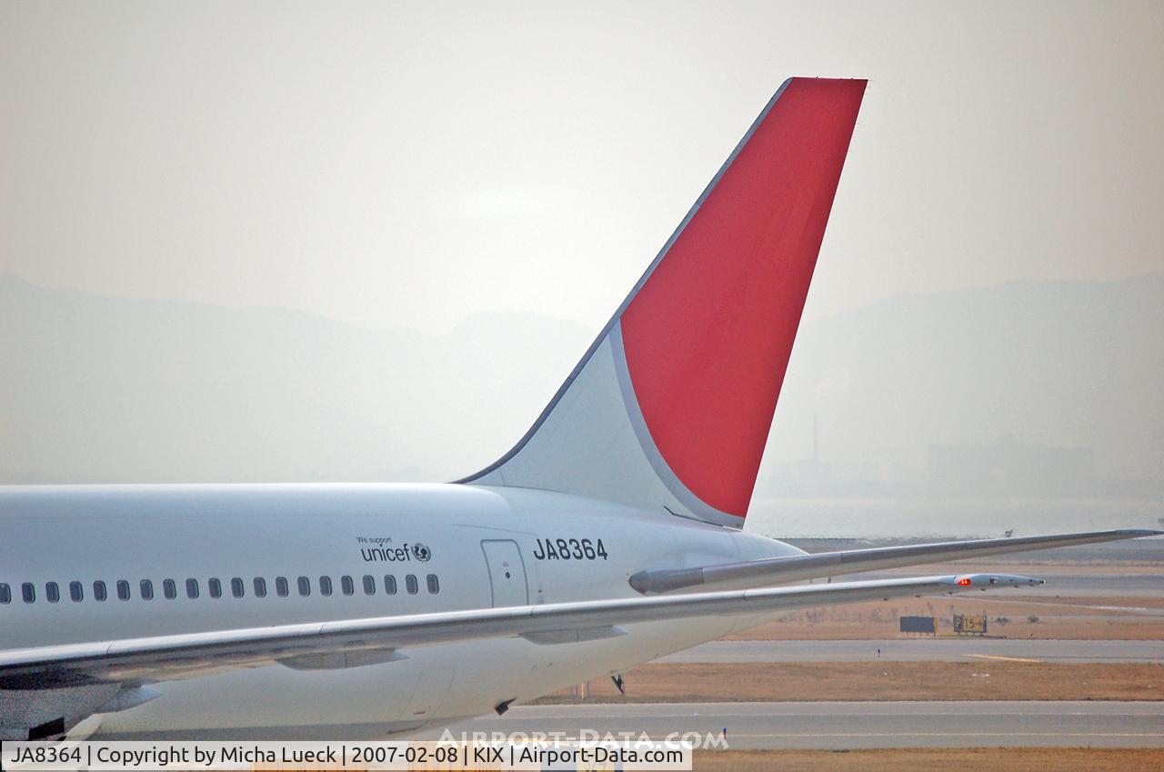 JA8364, Boeing 767-346 C/N 24782, Tail