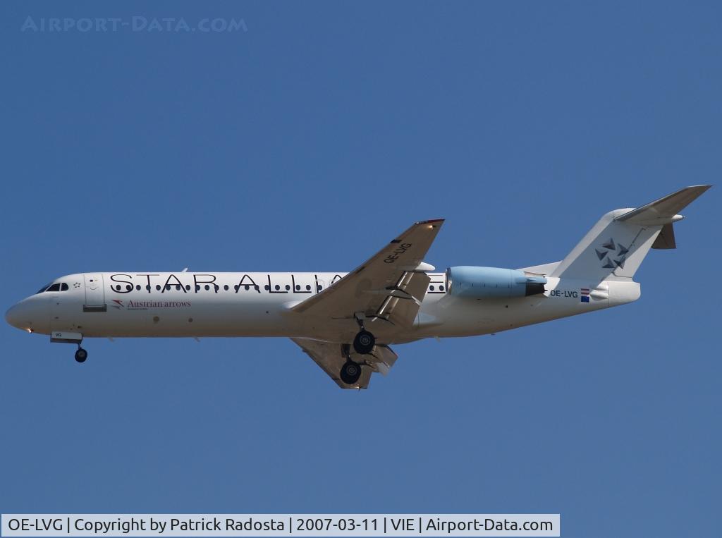 OE-LVG, 1994 Fokker 100 (F-28-0100) C/N 11520, Arrival RW 34