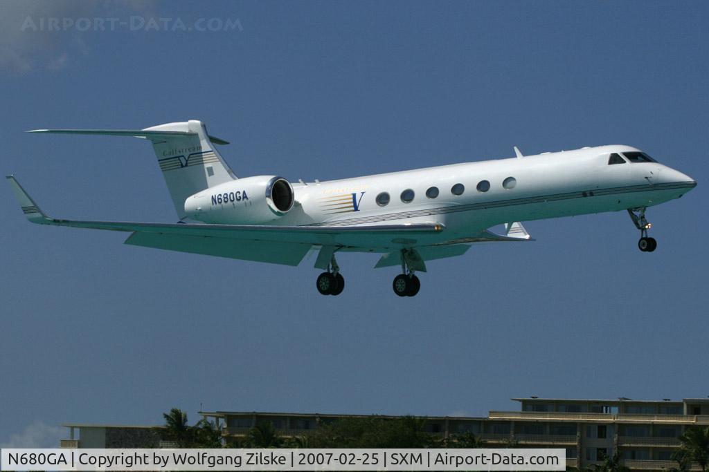 N680GA, 2002 Gulfstream Aerospace G-V C/N 680, visitor