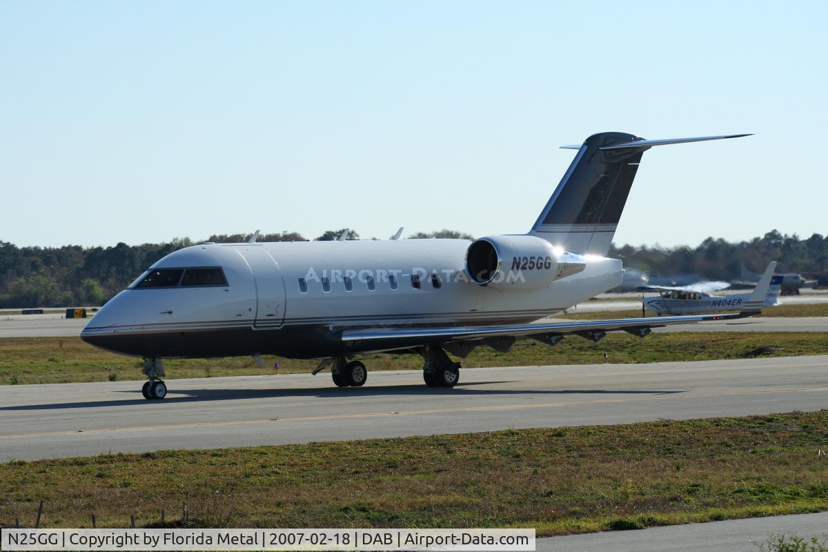 N25GG, 2002 Bombardier Challenger 604 (CL-600-2B16) C/N 5536, CL600